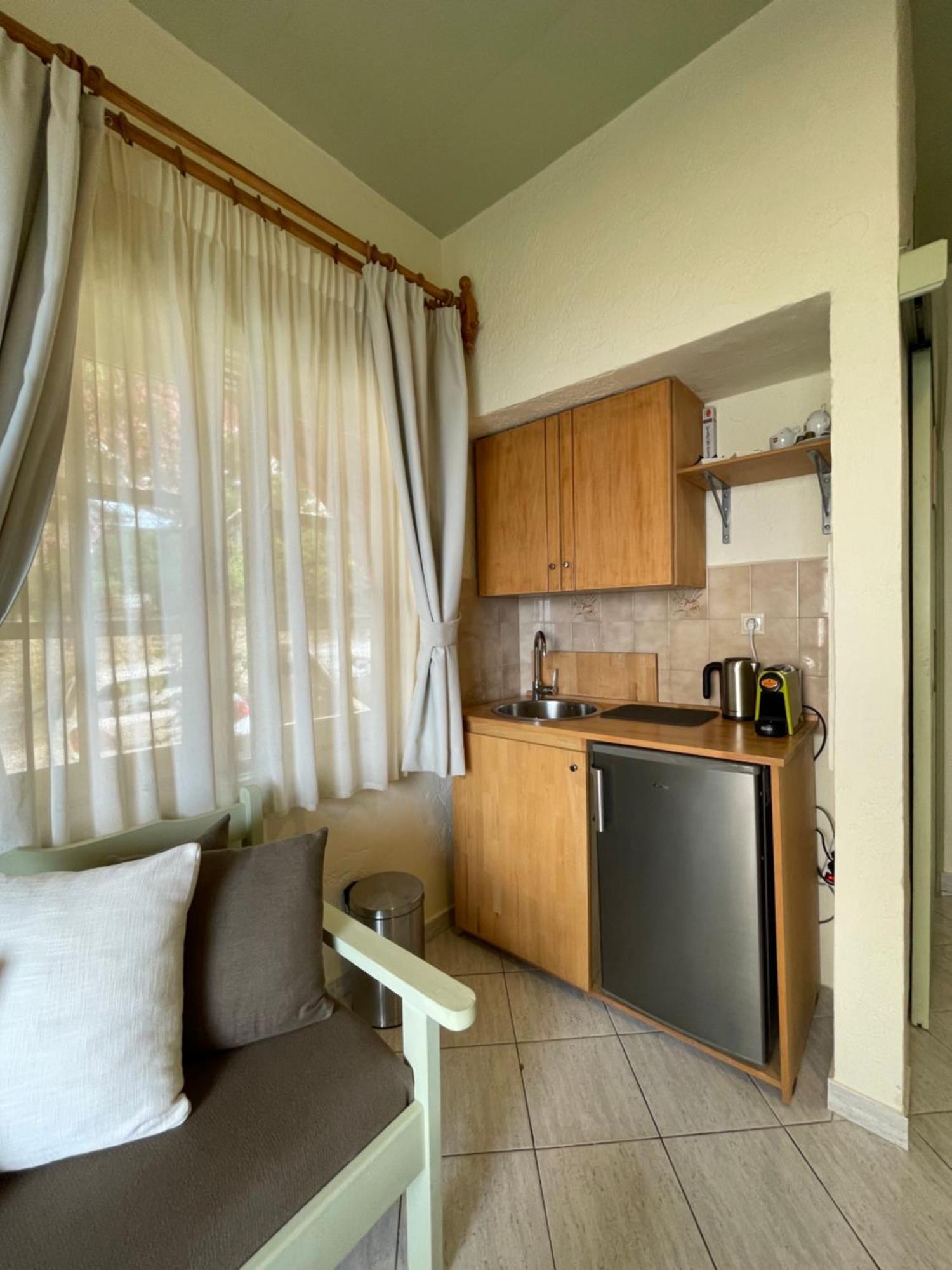 Villa Georgia Apartments & Suites Kalamaki Chambre photo