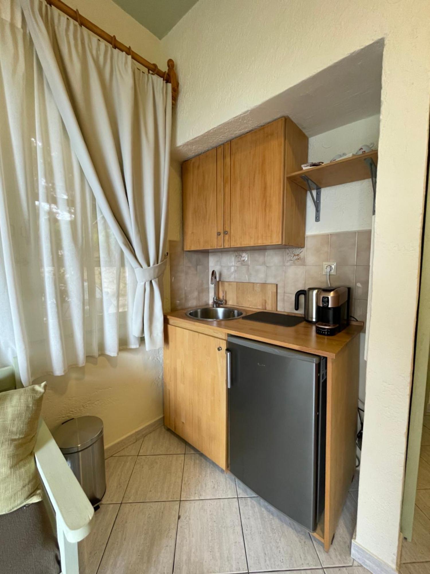 Villa Georgia Apartments & Suites Kalamaki Chambre photo